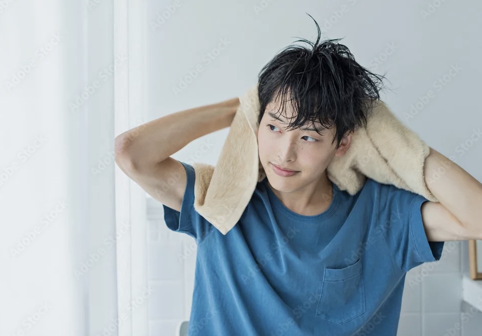 顔脱毛で若々しい印象に
