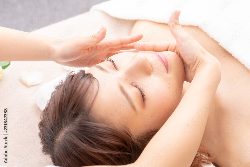 最先端のフォトフェイシャルで、あなたの美を引き出す！